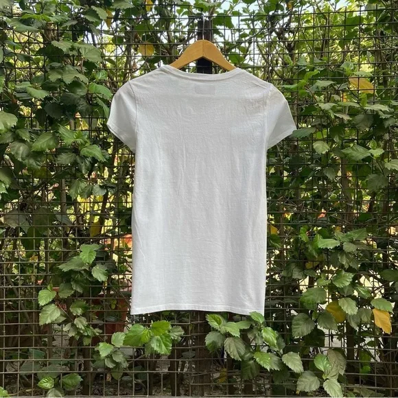 Levi’s Tee - Picture 3 of 3